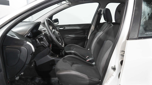 Peugeot 207 1.4 Sedan Feline Hdi 70cv 2013