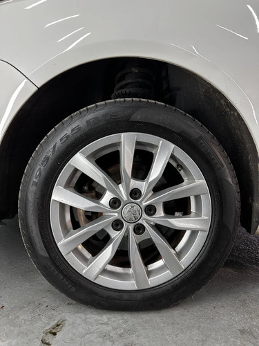 Volkswagen Fox 1.6 HIGHLINE 3P L10 2014