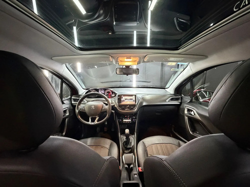 Peugeot 2008 1.6 FELINE L16 2016