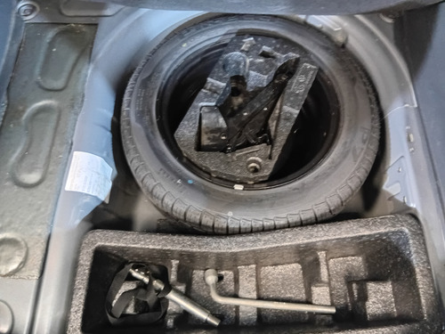 Volkswagen Suran 1.6 Highline L/15 2015