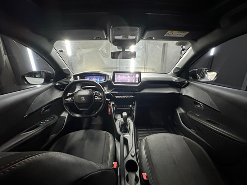 Peugeot 208 1.6 Road Trip 2024