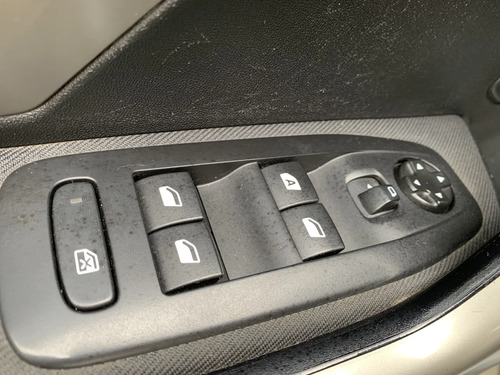 Peugeot 2008 1.6 Allure 2016