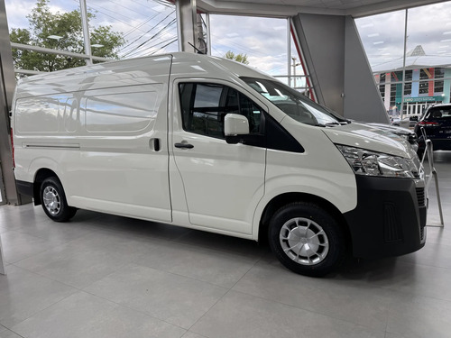 Toyota Hiace 2.8 Tdi Furgón 6At L2H2 3A 5P Nac. 2026