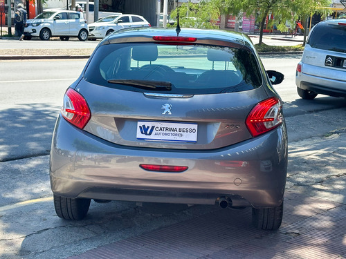 Peugeot 208 1.5 Active 2014