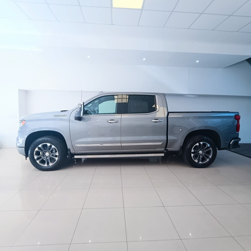 Chevrolet Silverado 5.3 V8 High Country 2026