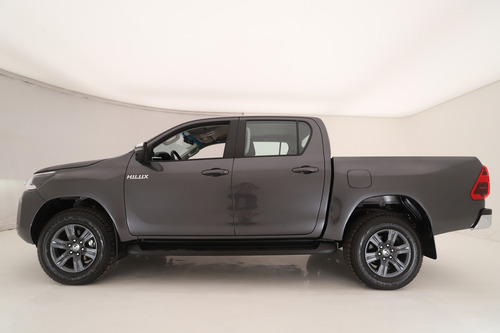 Toyota Hilux Pick-Up 2.8 Cd Srv 204Cv 4X4 At 2025