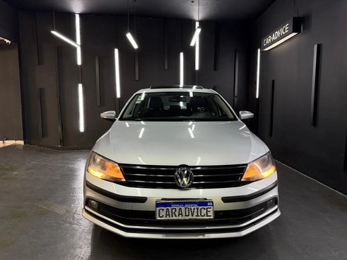 Volkswagen Vento 2.5 170HP ADVANCE PLUS TIPTRONIC L15 2016