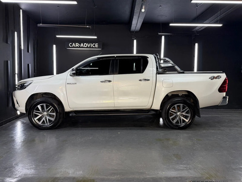 Toyota Hilux 2.8 TDI 4X4 DC SRX L16 2016