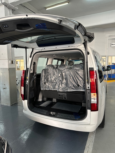 Hyundai Staria 2.2Td Ultimate 4Wd 2025