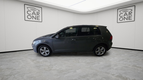 Volkswagen Golf 1.6 VII FSI TRENDLINE L15 2017