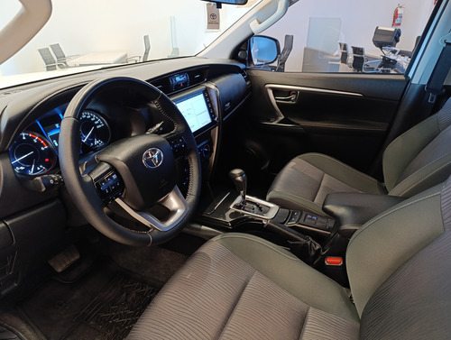 Toyota SW4 2.8 Sr 204Cv 4X4 7As At 2022