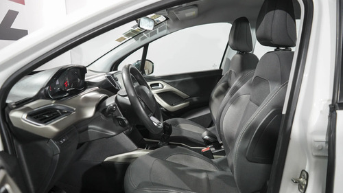 Peugeot 2008 1.6 Allure 2016