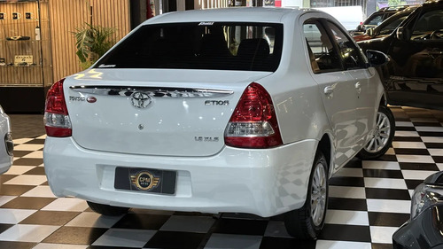 Toyota Etios 1.5 Sedan Xls 2016