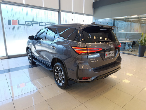 Toyota SW4 2.8 Srx 204Cv 4X4 7As At 2025