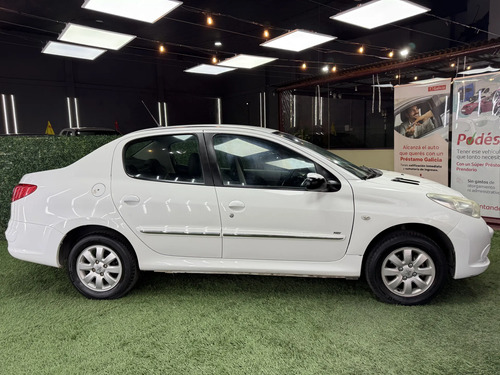 Peugeot 207 1.4 Sedan Allure Hdi 70cv 2013