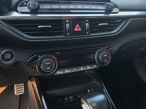 Kia Cerato 2.0 Sx At6 5 p 2021