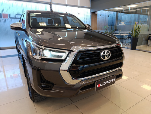 Toyota Hilux Pick-Up 2.8 Cd Srv 204Cv 4X2 2023