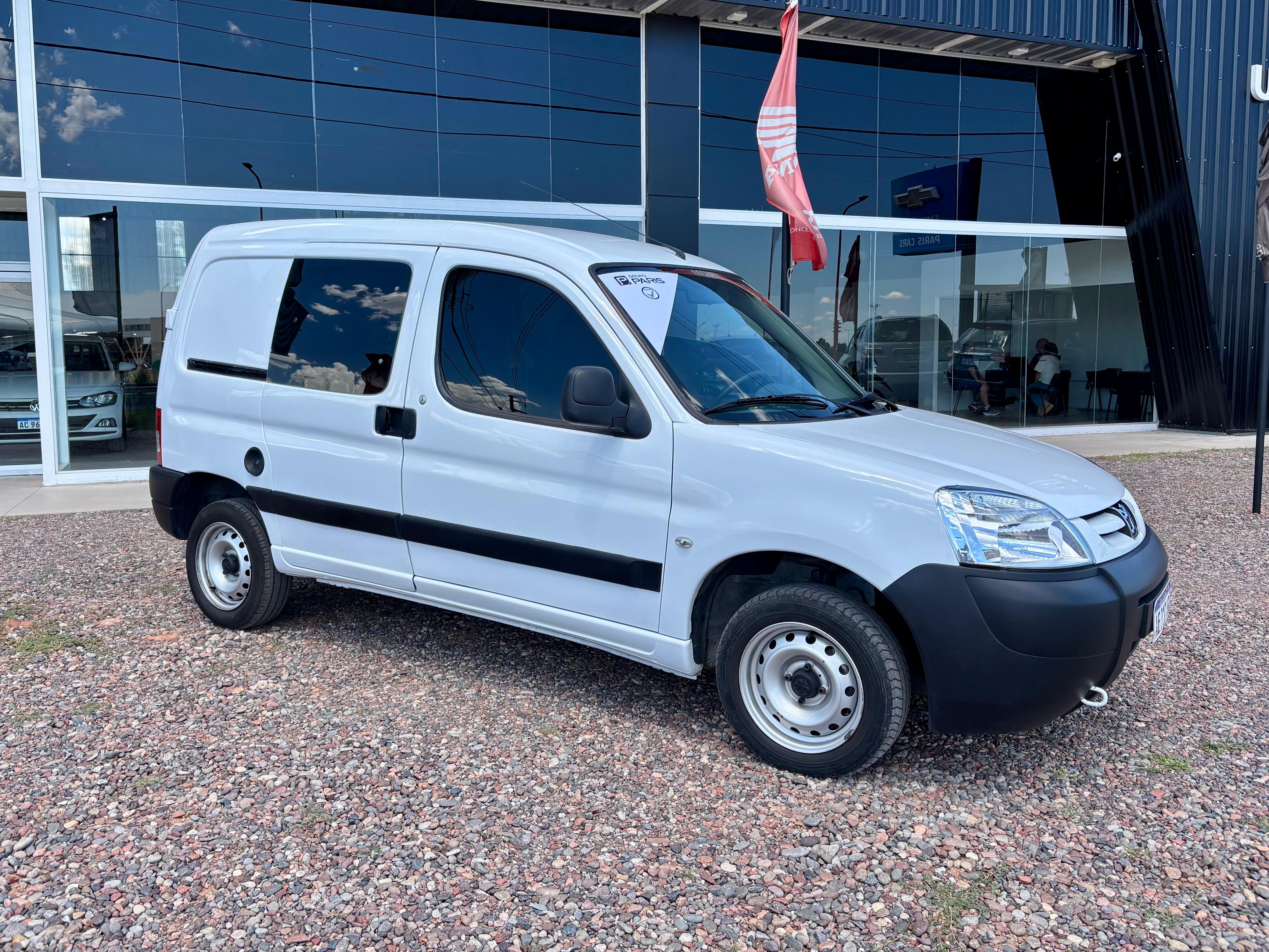 Peugeot Partner CONFORT 1.6 HDI 92 5 PLAZAS 2021