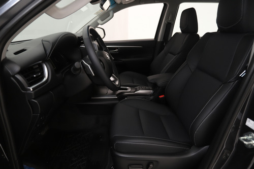 Toyota SW4 2.8 Srx 204Cv 4X4 7As At 2025