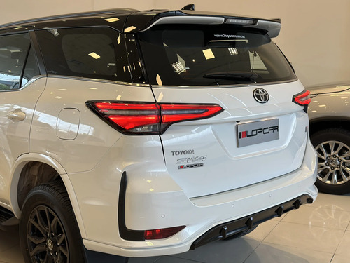 Toyota SW4 2.8 Tdi Gr-s 4x4 7as 6at 2025