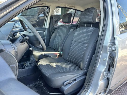 Renault Sandero 1.6 Confort 105cv 2012