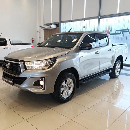 Toyota Hilux Pick-Up 2.8 Cd Sr 177cv 4x4 2018
