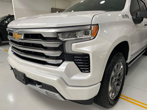 Chevrolet Silverado 5.3 V8 High Country 2026