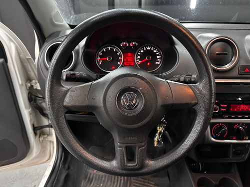 Volkswagen Gol 1.6 TREND 5P L12 2015