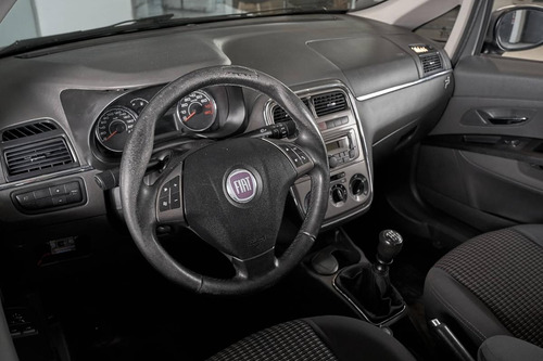 Fiat Punto 1.6 Essence 2011