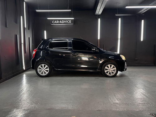 Toyota Etios 1.5 XLS AT4 5P L16 2017