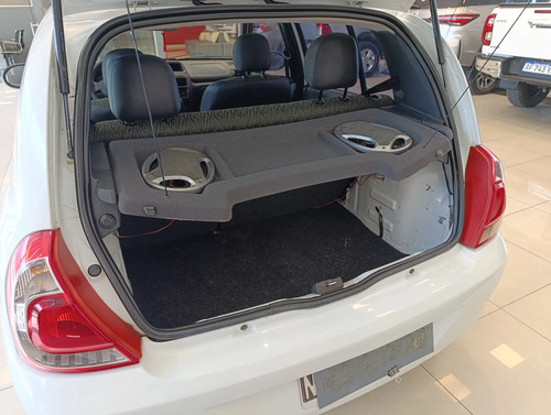 Renault Clio 1.2 Mio Confort Plus Abs Abcp 2014