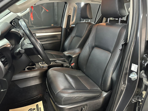Toyota Hilux 2.8 TDI 4X4 DC SRX AT6 L21 2021