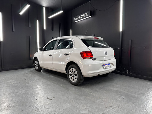 Volkswagen Gol 1.6 TREND 5P L12 2015