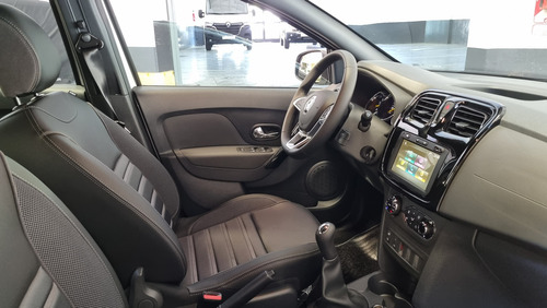 Renault Logan 1.6 16v Intense 2025