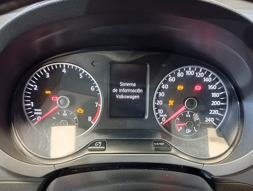 Volkswagen Suran 1.6 Comfortline Abs L/14 2014