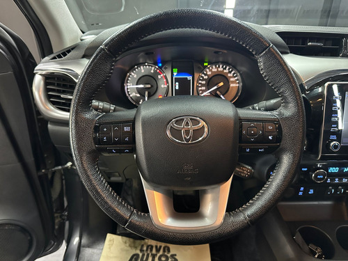 Toyota Hilux 2.8 TDI 4X4 DC SRX AT6 L21 2021