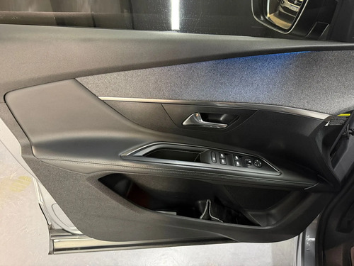 Peugeot 5008 2.0 HDI ALLURE PLUS TIPTRONIC L21 2021