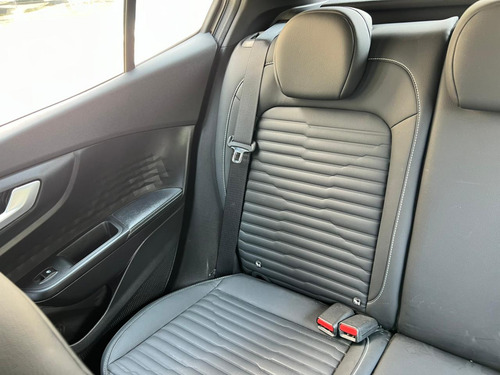 Fiat FASTBACK TURBO 270 AT 2024