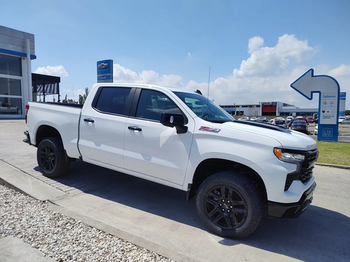 Chevrolet Silverado 5.3 V8 Z71 Trail Boss 2025