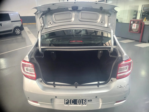 Renault Logan 1.6 Privilege 105cv 2015