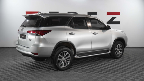 Toyota Hilux SW4 2.8 Srx 177cv 4x4 7as At 2018