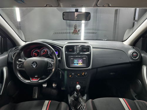 Renault Sandero 2.0 16V RS L16 2016