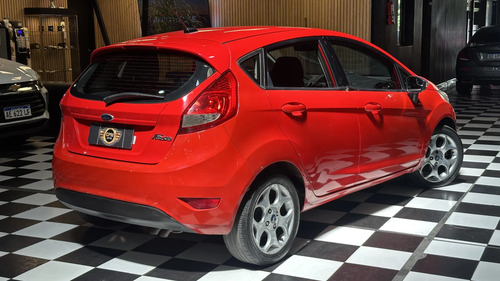 Ford Fiesta Kinetic 1.6 Titanium 120cv 2013