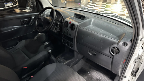 Citroën Berlingo Furgon 1.6 Bussines Hdi 92cv Am54 2017