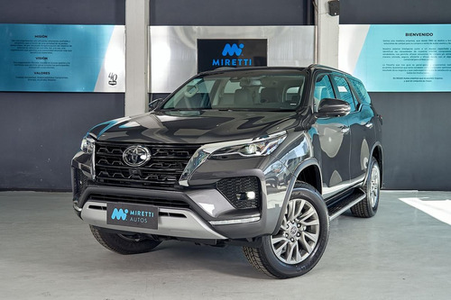 Toyota SW4 2.8 Srx 177cv 4x4 7as At 2025