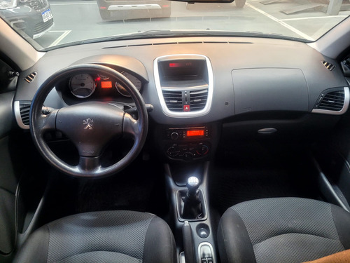 Peugeot 207 1.4 Sedan Hdi Xs 2012