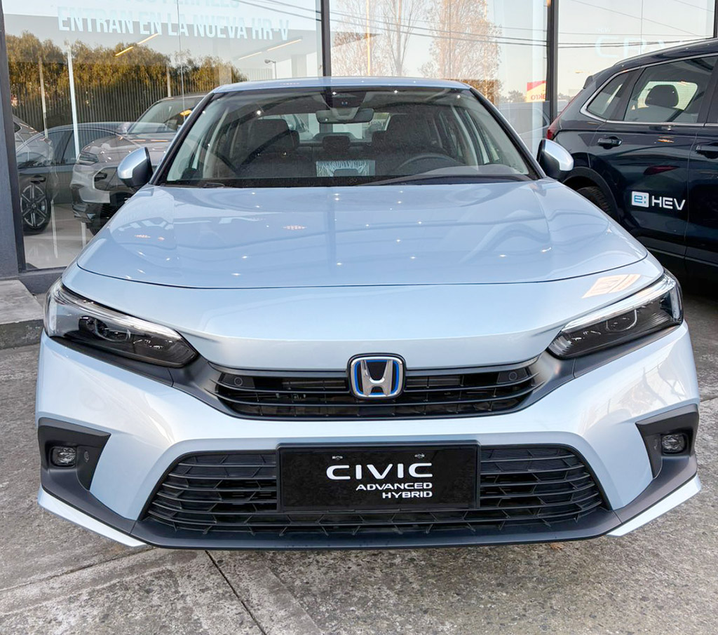Honda Civic Touring E-HEV 2026