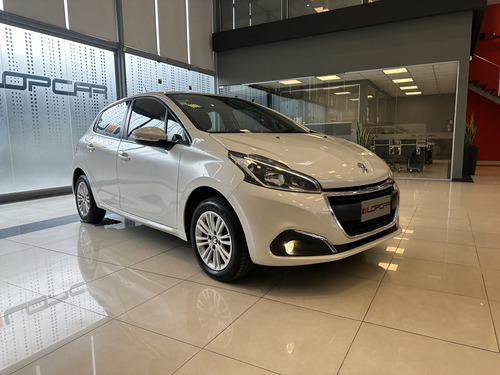 Peugeot 208 1.6 Allure 2018