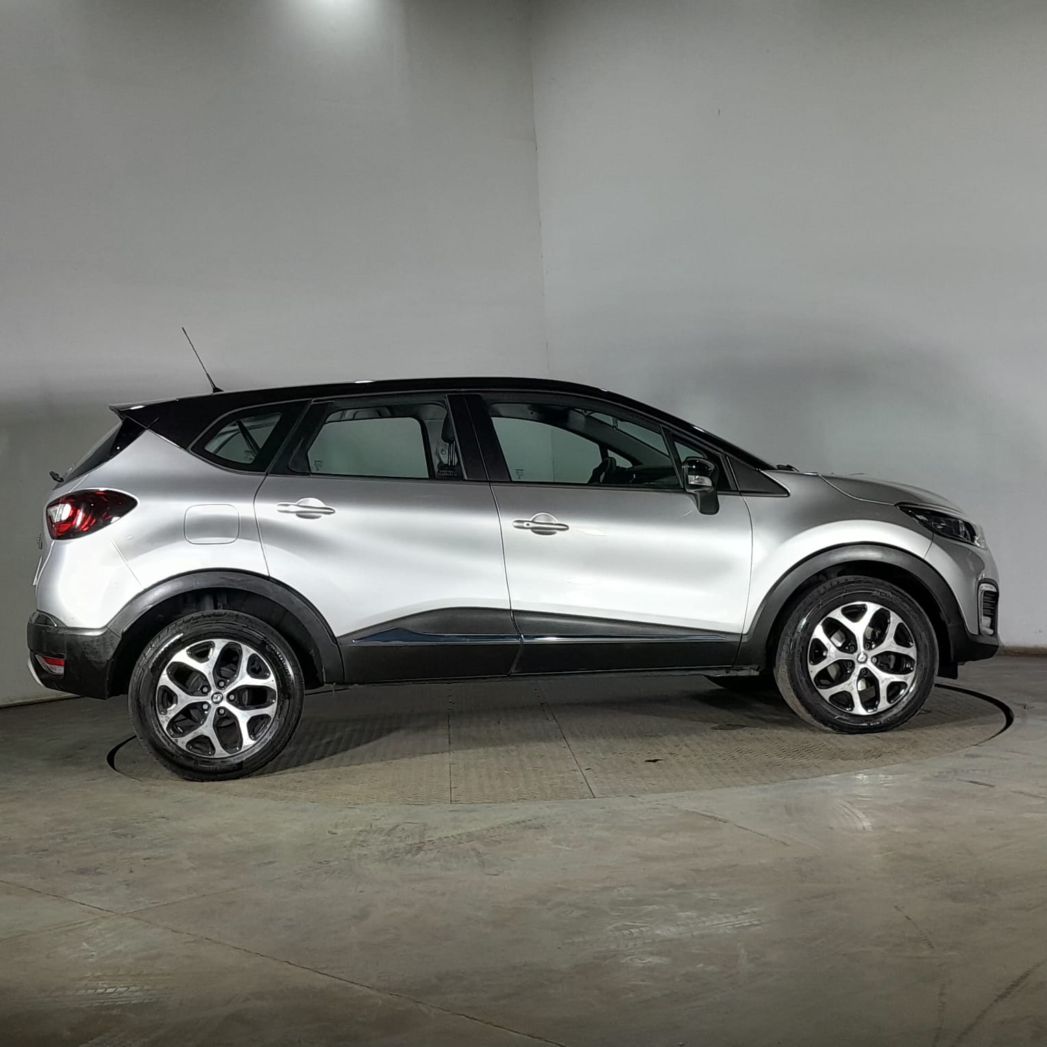 Renault CAPTUR INTENS 2.0 5P 2019