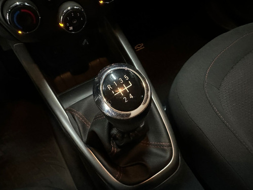 Chevrolet Onix 1.4 LTZ 5P L13 2015